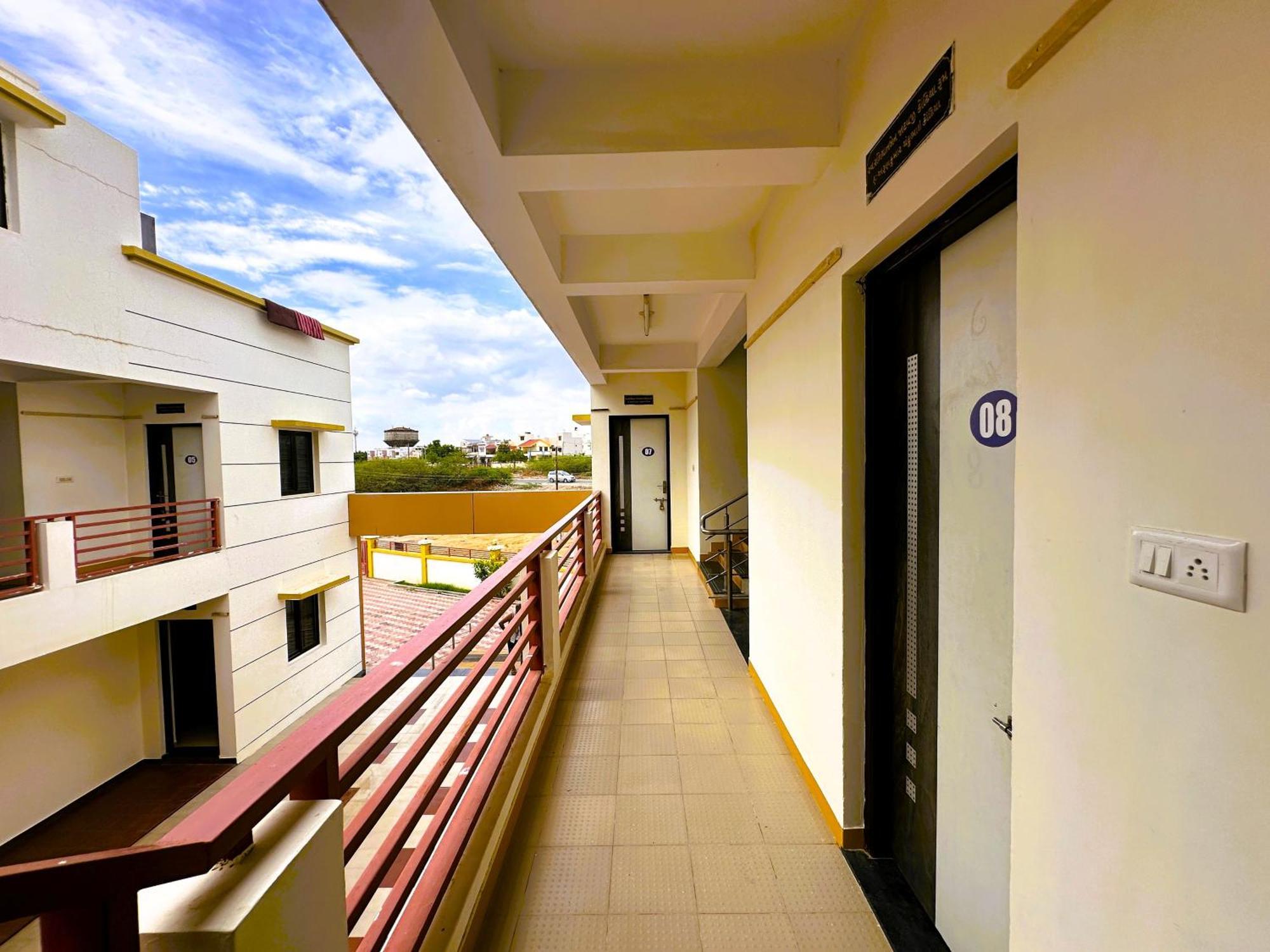 Hotel Ranjan Vadi Bhuj Esterno foto