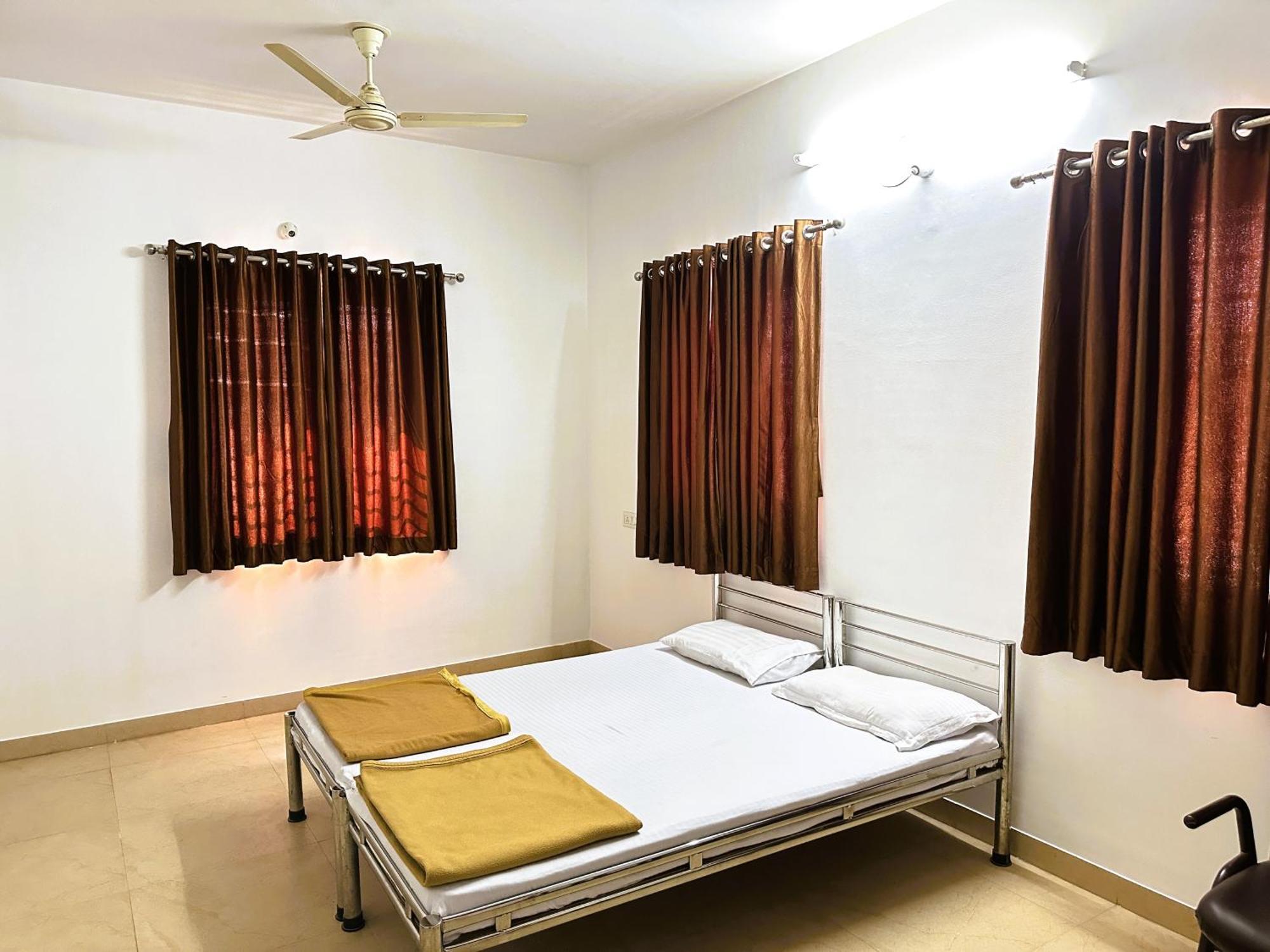 Hotel Ranjan Vadi Bhuj Esterno foto