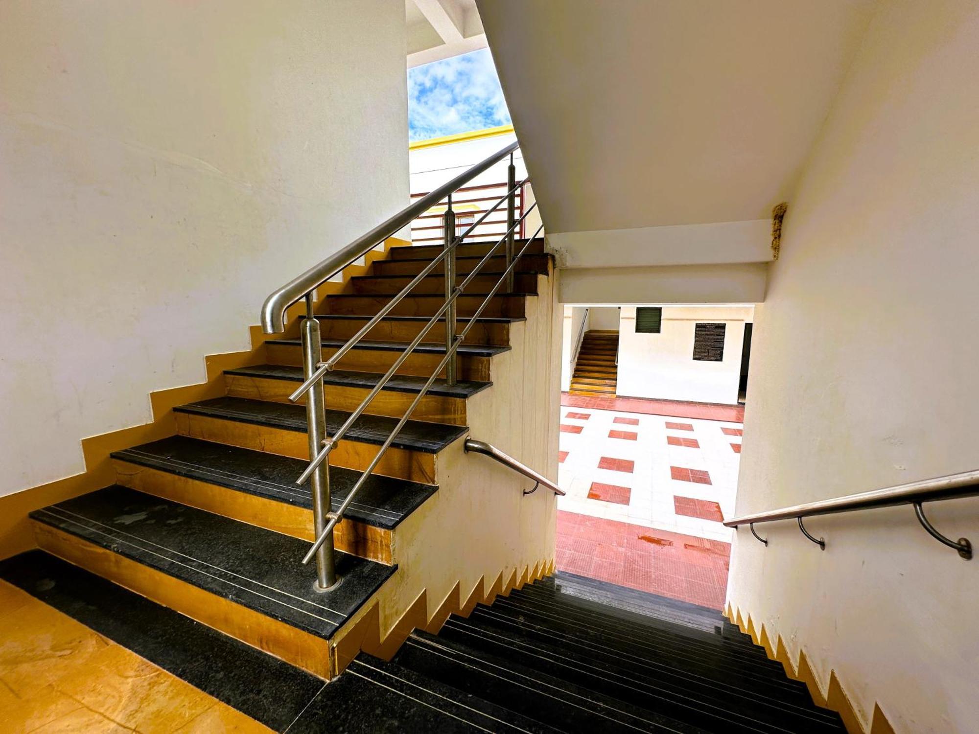 Hotel Ranjan Vadi Bhuj Esterno foto