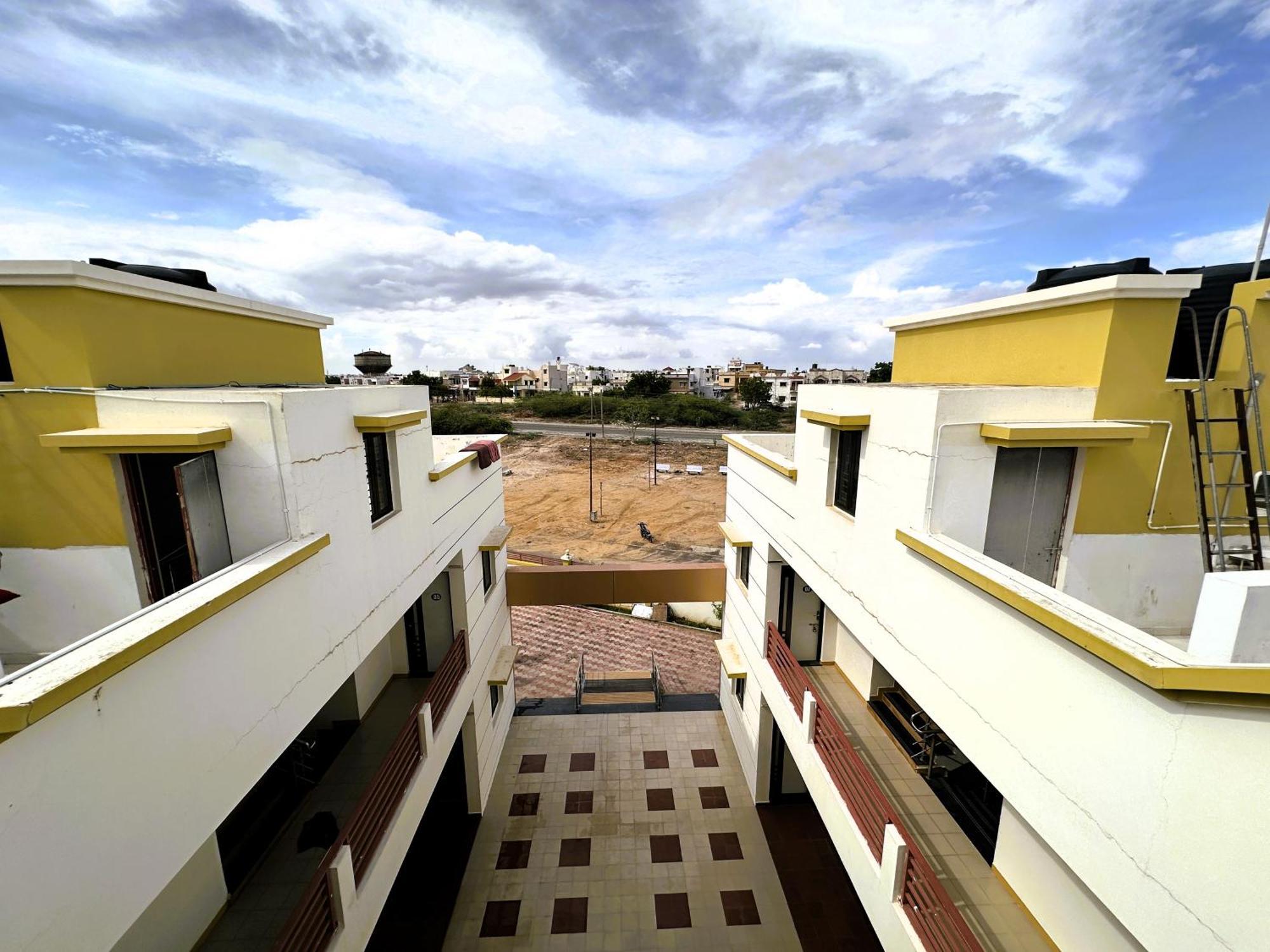 Hotel Ranjan Vadi Bhuj Esterno foto