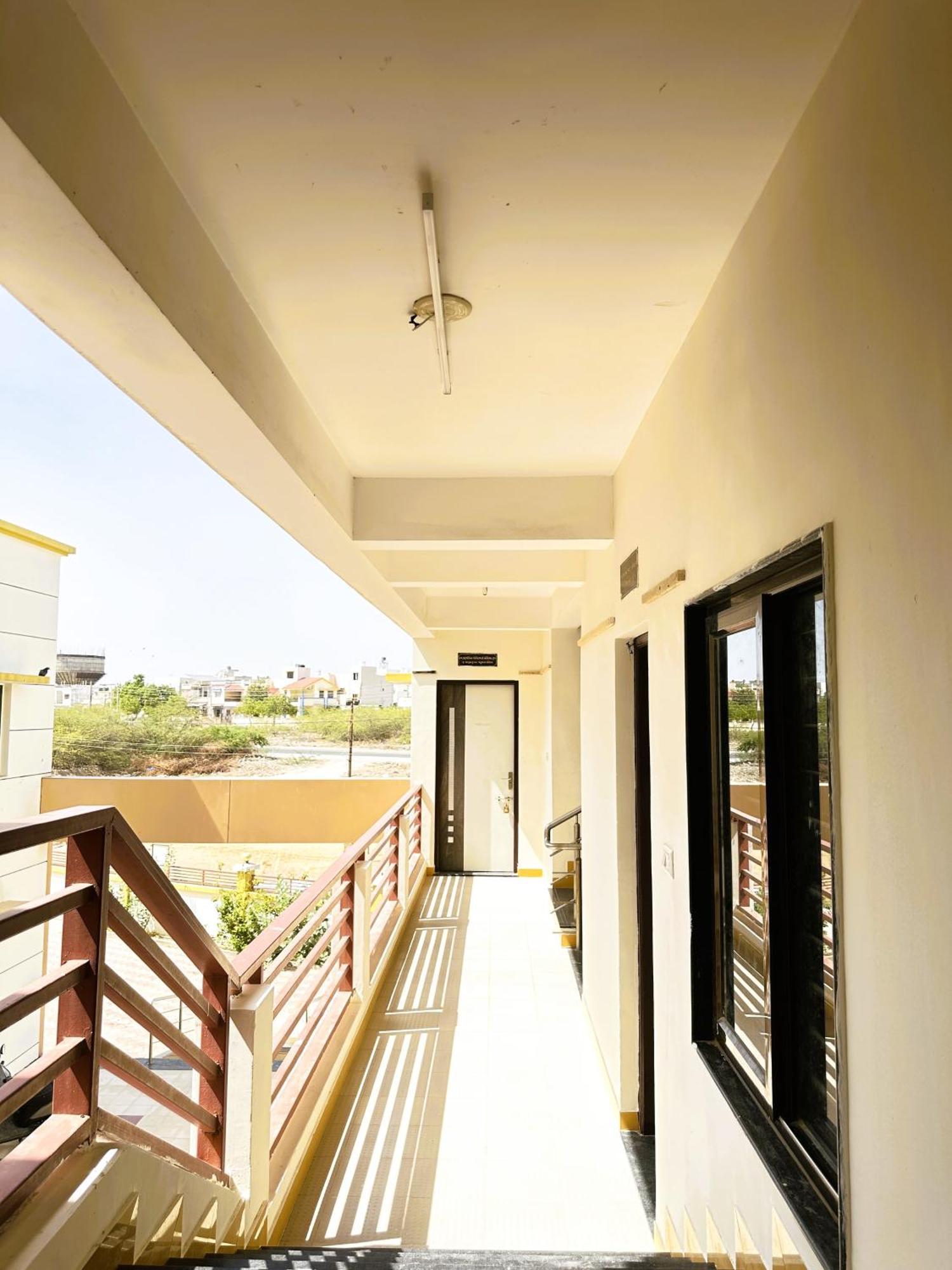 Hotel Ranjan Vadi Bhuj Esterno foto